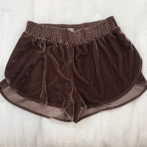 Velvet running shorts